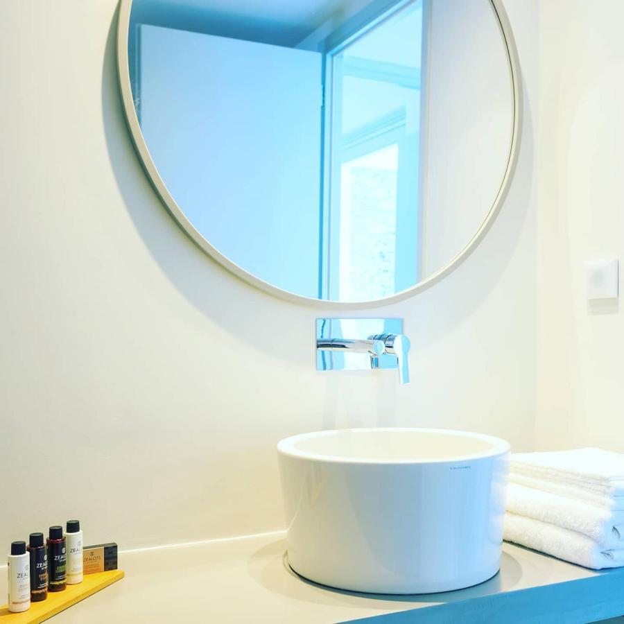 Iliades Luxury Boutique Suites 바트시 외부 사진